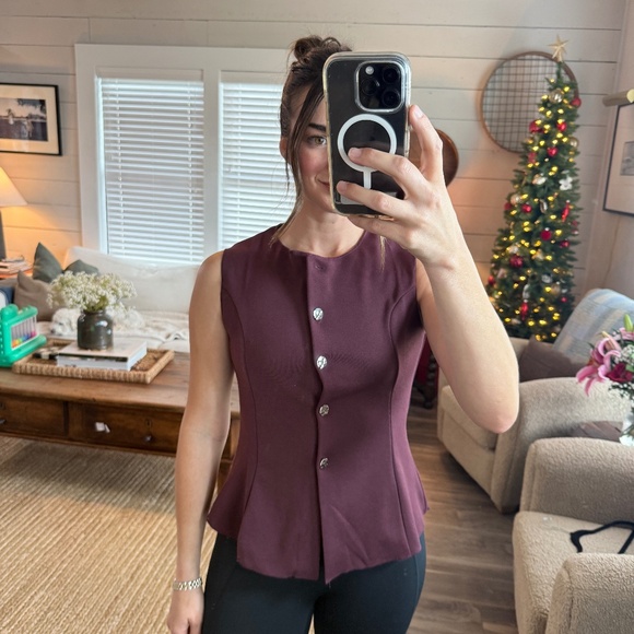 H&M Burgundy Peplum Vest Top - Picture 1 of 4